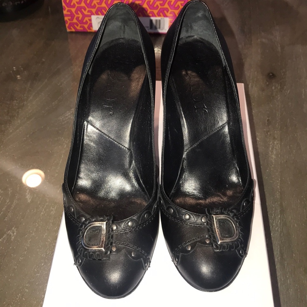 Black Dior close toed heels